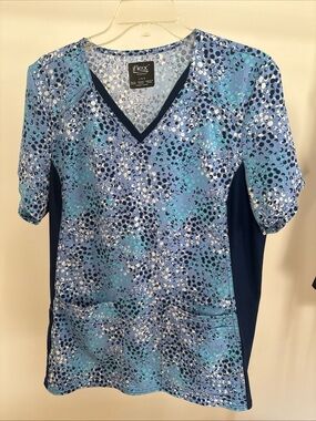 iFlex Cherokee Floral Blue Scrub Top Large V-Neck with Side Panel Short Sleeve